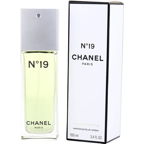 chanel n 19 reviews|Chanel no 19 perfume history.